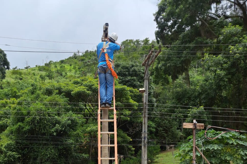 Instalação de câmera para serviço de  timelapse em área descoberta